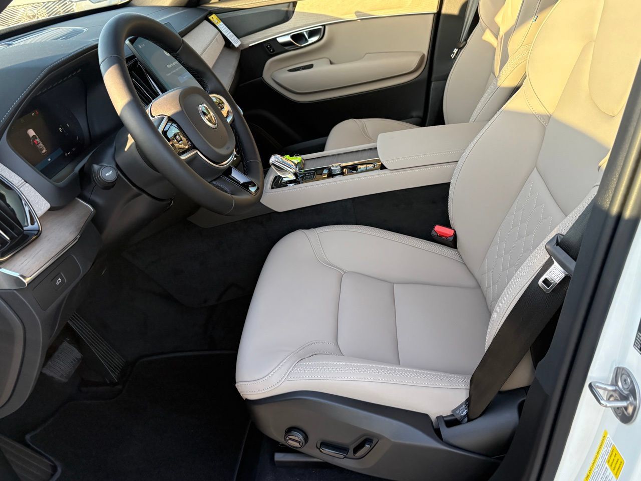New 2026 Volvo XC90 B6 Plus AWD/4WD image 17