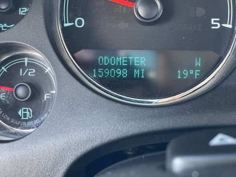 Used 2013 Chevrolet Silverado 2500 LTZ w/ Suspension Package, Off-Road image 22