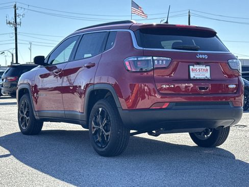 New 2026 Jeep Compass Latitude image 9