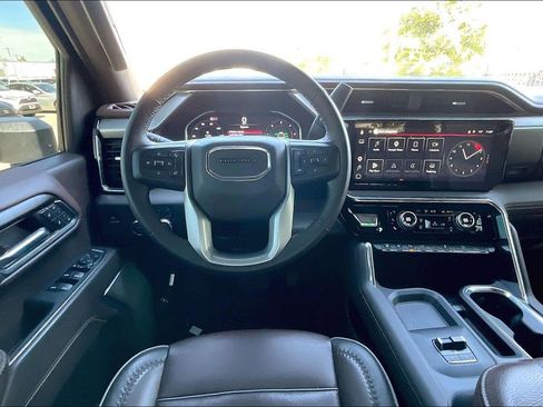 Used 2024 GMC Sierra 2500 Denali w/ Technology Package image 8