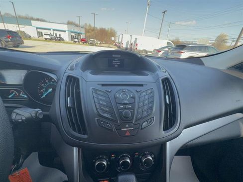 Used 2016 Ford Escape SE w/ SE Cold Weather Package AWD/4WD image 12