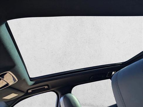 Used 2016 Land Rover Range Rover Sport SE image 18