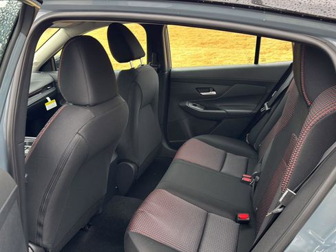 New 2026 Nissan Sentra SR w/ Floor Mat Package FWD image 9