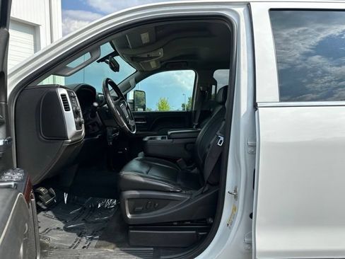 Used 2018 GMC Sierra 2500 SLT w/ Duramax Plus Package AWD/4WD image 21