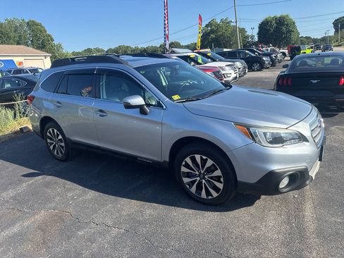 Used 2017 Subaru Outback 2.5i Limited AWD/4WD image 17