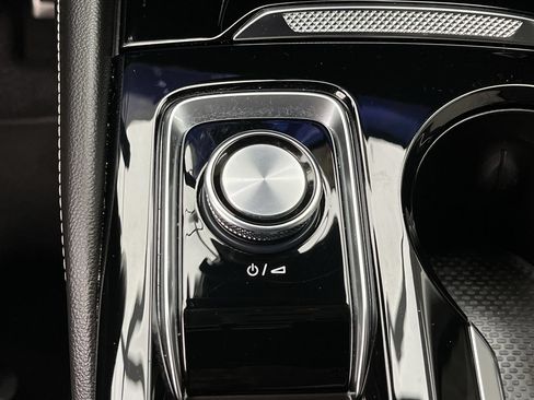 Certified 2024 Buick Envision Sport Touring AWD/4WD image 18