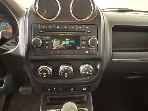 Used 2016 Jeep Patriot High Altitude AWD/4WD image 22