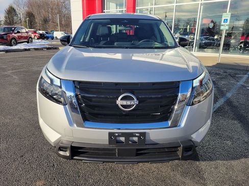 New 2025 Nissan Pathfinder S image 10