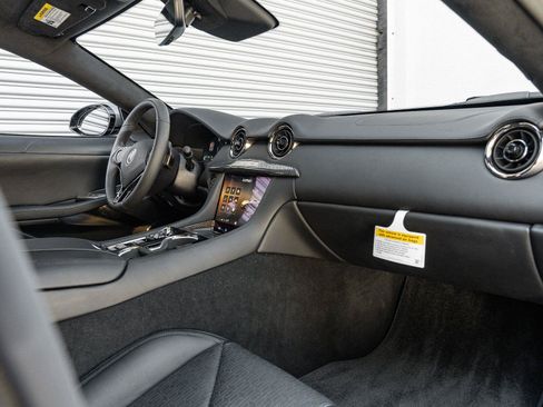 New 2025 Karma Revero Luxury RWD image 7