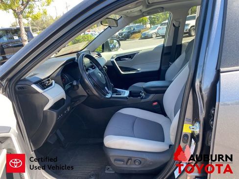 Certified 2021 Toyota RAV4 XLE w/ Convenience Package AWD/4WD image 13