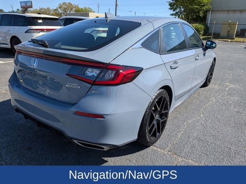 Used 2024 Honda Civic Sport Touring image 4
