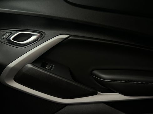 Used 2020 Chevrolet Camaro SS image 78