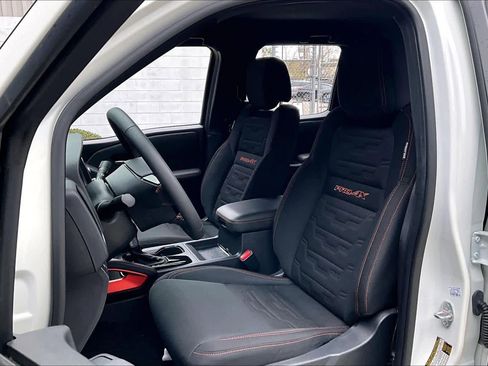 Used 2024 Nissan Frontier PRO-4X w/ Off-Road Protection Package image 8