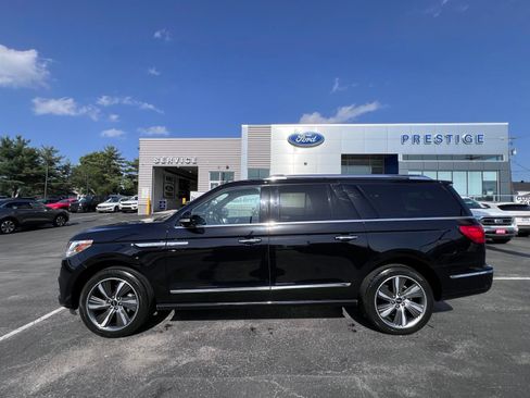 Used 2019 Lincoln Navigator L Reserve AWD/4WD image 4