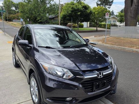 Used 2016 Honda HR-V EX image 3