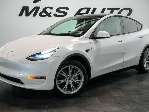 Used 2021 Tesla Model Y Long Range AWD/4WD image 2