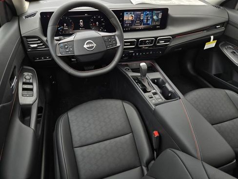 New 2026 Nissan Sentra SR w/ SR Premium Package FWD image 16