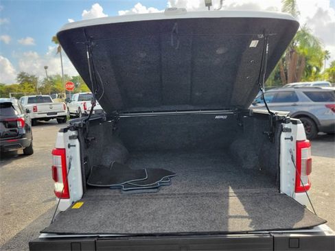 Used 2023 Ford F150 Limited image 5