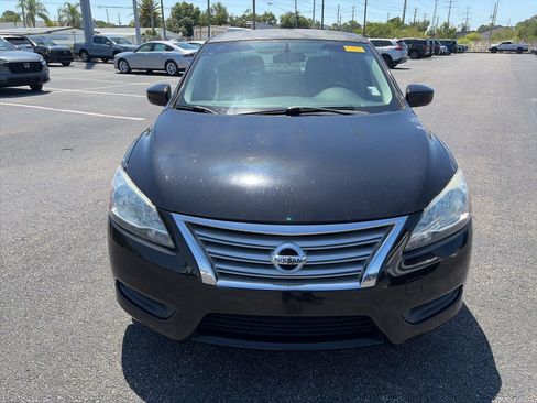 Used 2015 Nissan Sentra SV image 2
