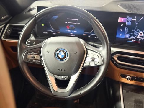 Used 2023 BMW i4 eDrive40 w/ Premium Package RWD image 12