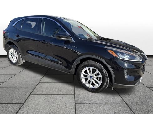 Used 2020 Ford Escape SE image 11