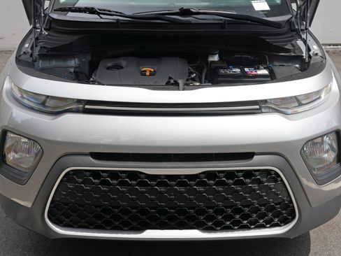 Used 2022 Kia Soul LX w/ Technology Package FWD image 7