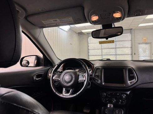 Used 2018 Jeep Compass Trailhawk w/ Cold Weather Group AWD/4WD image 25