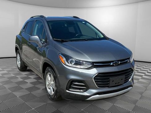 Used 2020 Chevrolet Trax LT w/ Driver Confidence Package FWD image 7