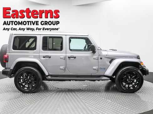 Used 2021 Jeep Wrangler Unlimited Sahara w/ Cold Weather Group image 4