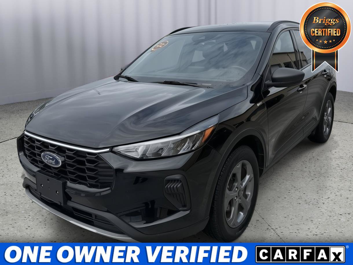 Used 2025 Ford Escape ST-Line AWD/4WD image 1