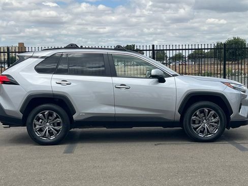 Certified 2022 Toyota RAV4 Limited AWD/4WD image 3