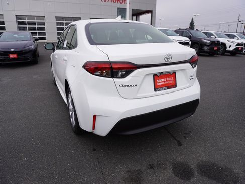 New 2026 Toyota Corolla XLE image 8