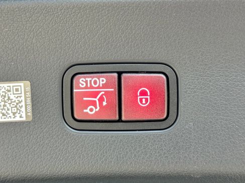 New 2025 Mercedes-Benz GLC 63 AMG S image 15