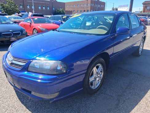 Used 2005 Chevrolet Impala LS w/ LS Sport Appearance Package FWD image 2