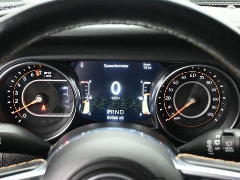 Used 2021 Jeep Wrangler Unlimited Sahara image 12