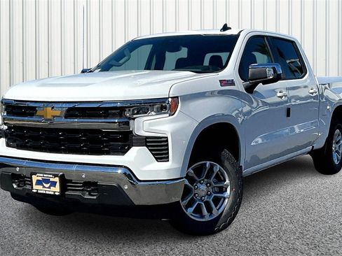 New 2026 Chevrolet Silverado 1500 LT w/ Z71 Off-Road Package image 7