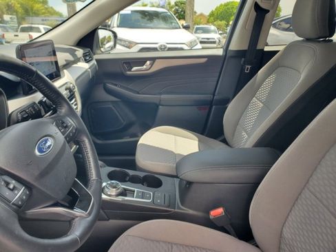 Used 2021 Ford Escape SE w/ SE Sport Appearance Package FWD image 8