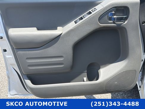 Used 2019 Nissan Frontier SV w/ Value Truck Package AWD/4WD image 12