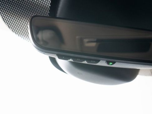 Used 2025 Honda Pilot EX-L image 32