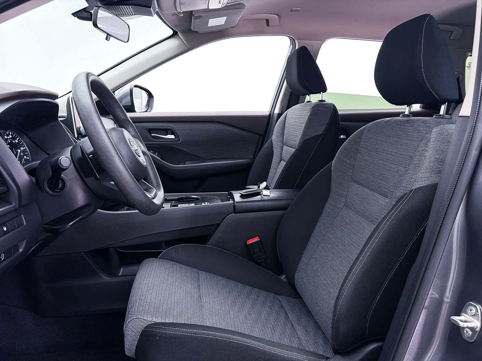 Used 2023 Nissan Rogue SV FWD image 17