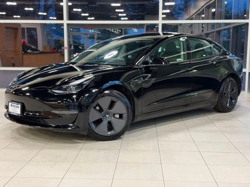 Used 2023 Tesla Model 3 Standard Range RWD image 1