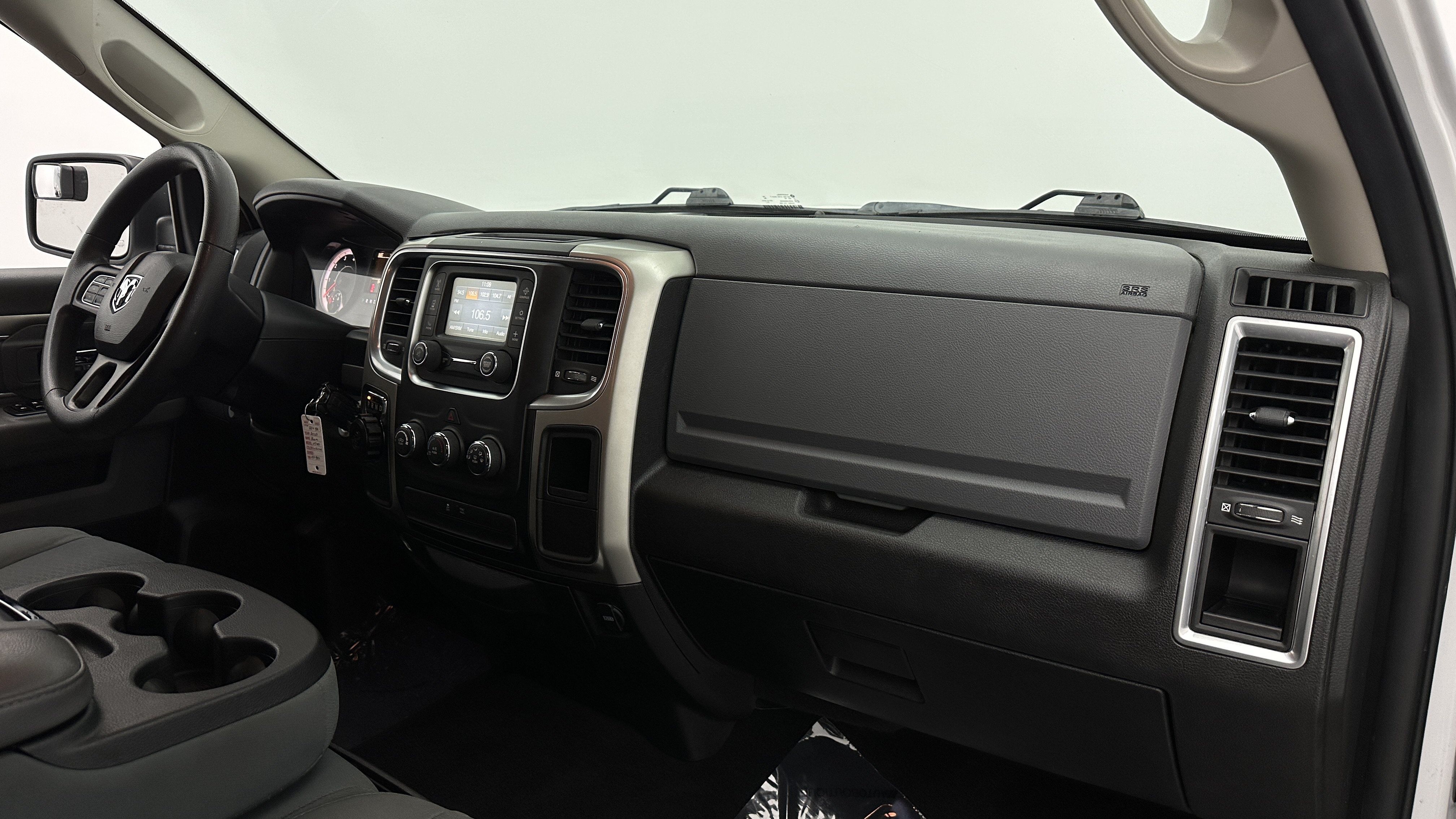 Used 2020 RAM 1500 Classic SLT RWD image 36