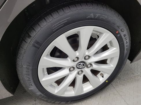 Used 2019 Toyota Camry LE w/ Convenience Package image 31