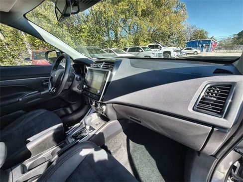 Used 2023 Mitsubishi Outlander Sport SE image 27