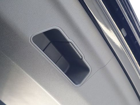 New 2026 Chevrolet Suburban LS image 43