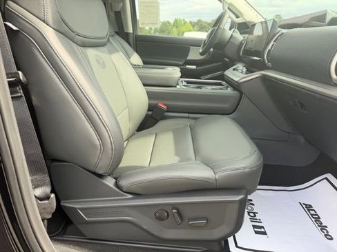 New 2026 Ford Expedition Active RWD image 6