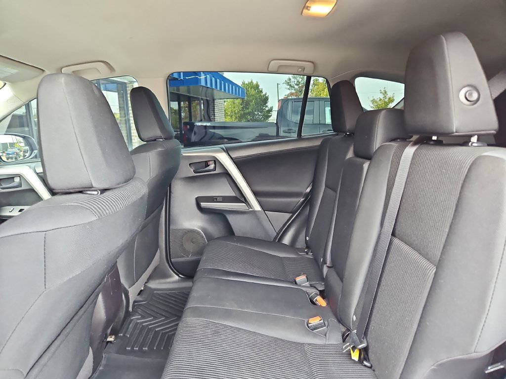 Used 2017 Toyota RAV4 LE FWD image 25