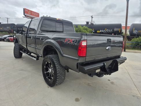 Used 2016 Ford F250 Lariat w/ Lariat Ultimate Package AWD/4WD image 8