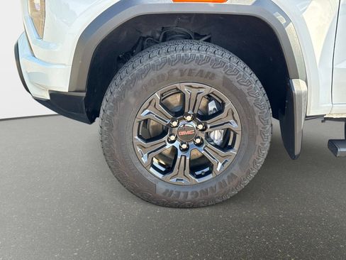 Used 2025 GMC Canyon Elevation w/ Convenience Package AWD/4WD image 12