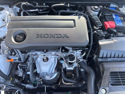 Used 2025 Honda Civic Sport image 10